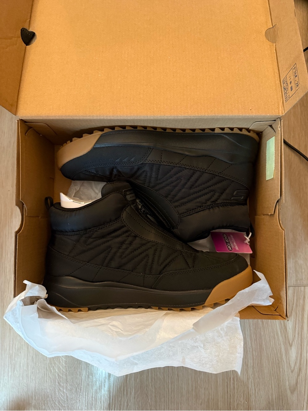 Skechers Cozy Fit Quilted Mid Boots Black Womens 9.5 NWT